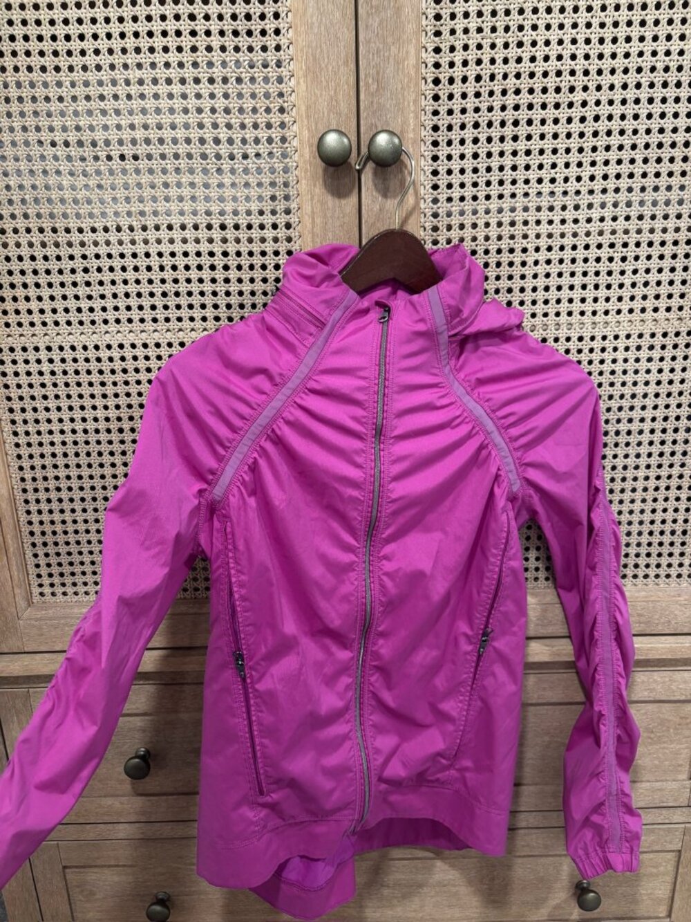 Lululemon Womans Windbreaker